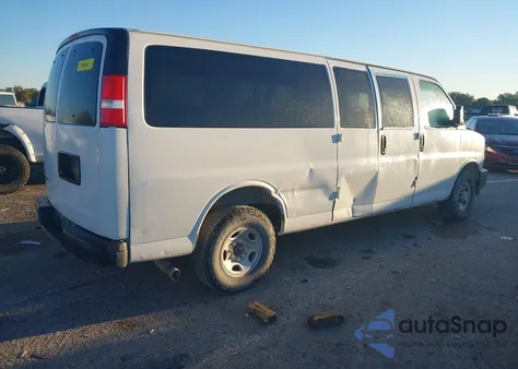 2020 Chevrolet Express Passenger Rwd 3500 Extended Wheelbase Ls z USA, uszkodzony, nr VIN 1GAZGNFG1L1272777